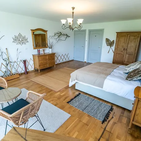 Chez Phil Couette-café