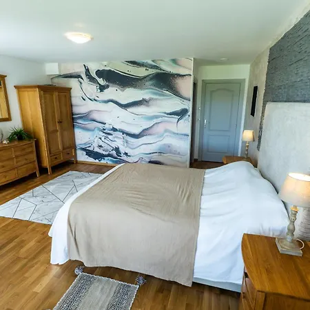 Chez Phil - Le Calme Proche De Revel, Castelnaudary, Carcassonne Bed & Breakfast 4*