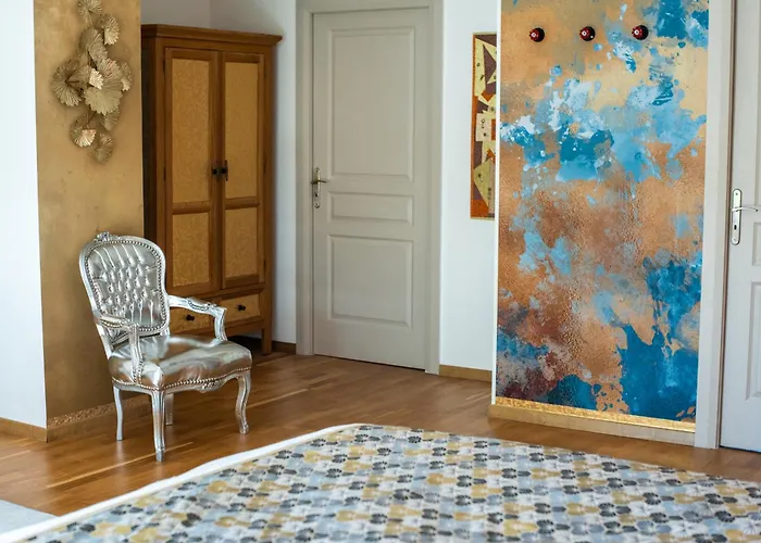 Chez Phil - Le Calme Proche De Revel, Castelnaudary, Carcassonne Bed & Breakfast