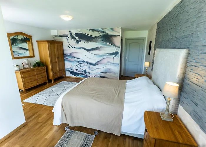 Chez Phil - Le Calme Proche De Revel, Castelnaudary, Carcassonne Bed & Breakfast 4*